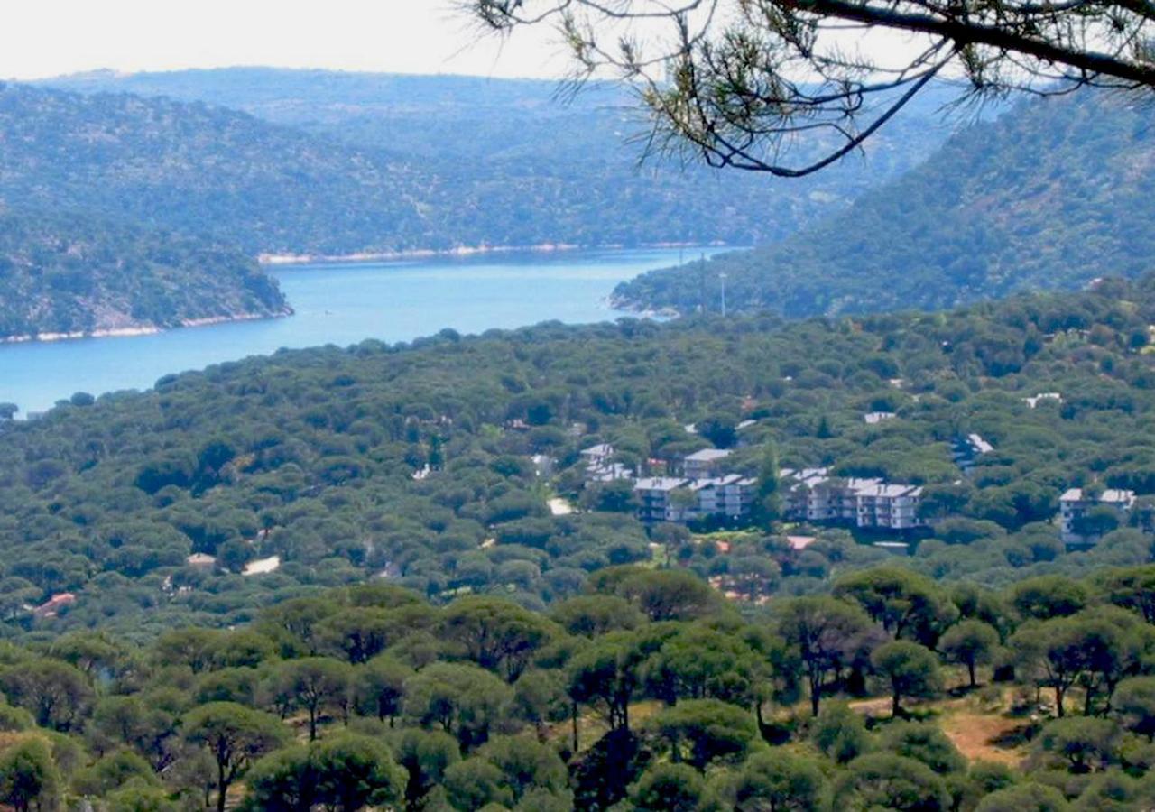 Playa De Madrid Apartment San Martin de Valdeiglesias Bagian luar foto
